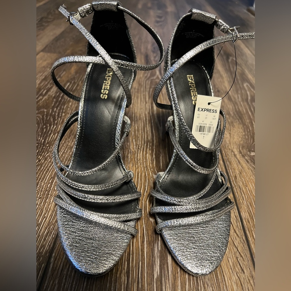 NWT silver strappy heels
